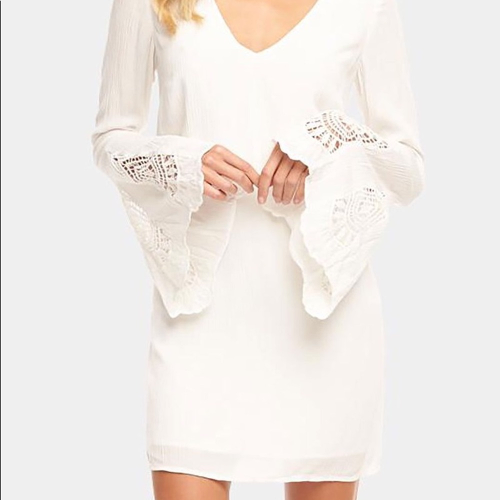 Tart Rey Dress | White Bell Sleeves Lace Detail
